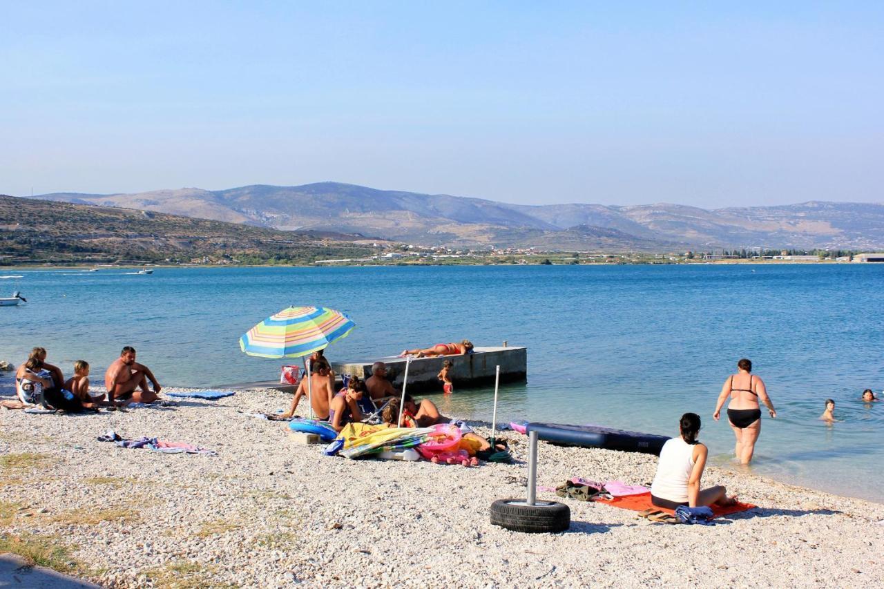 Apartments By The Sea Arbanija, Ciovo - 1085 โตรกีร์ ภายนอก รูปภาพ