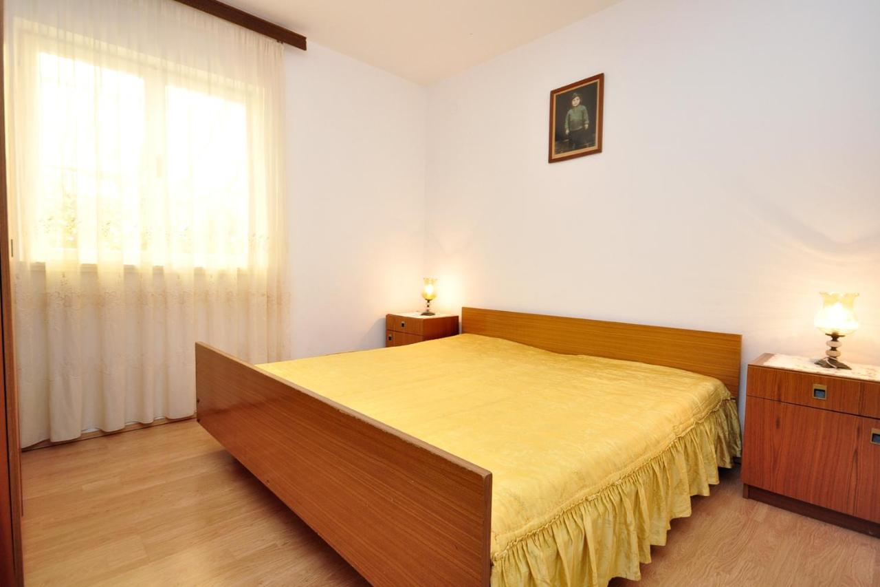 Apartments By The Sea Arbanija, Ciovo - 1085 โตรกีร์ ภายนอก รูปภาพ