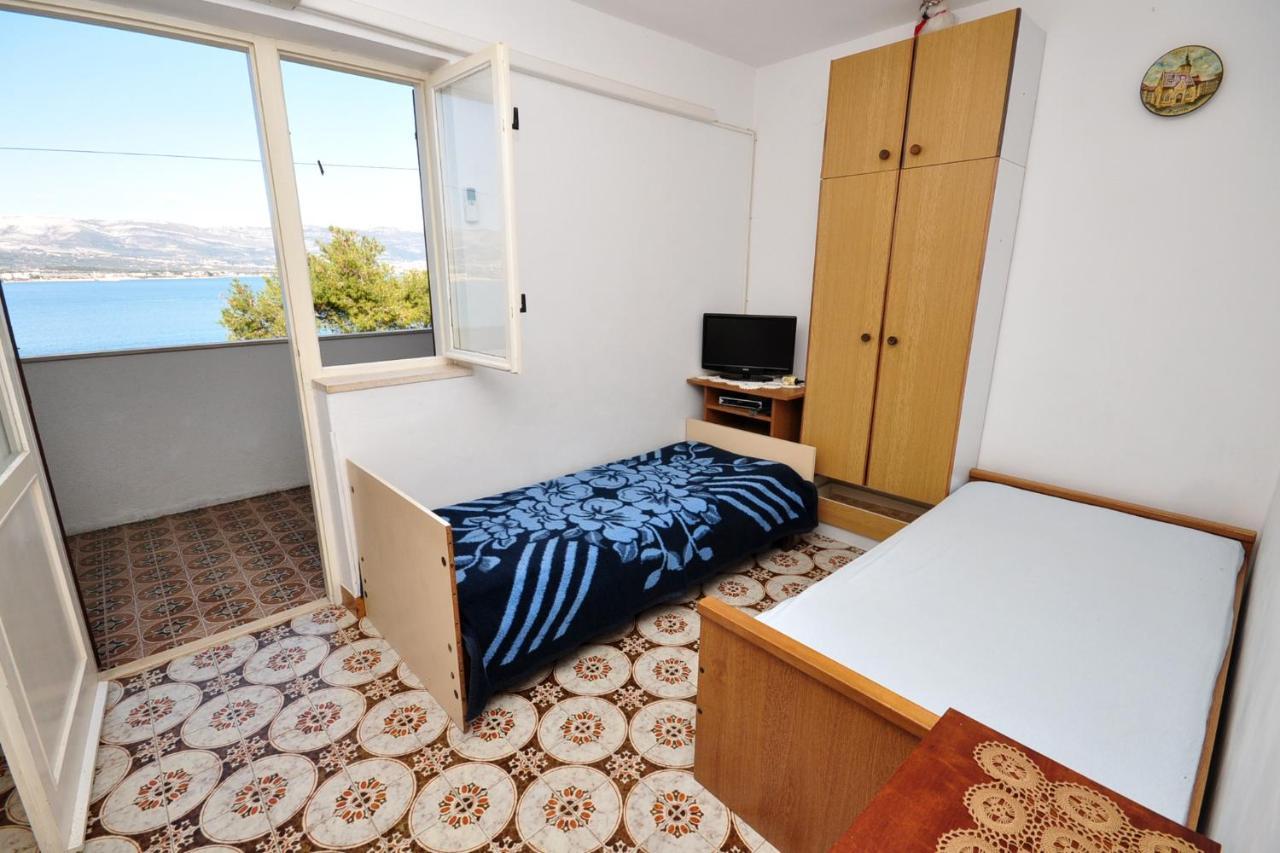 Apartments By The Sea Arbanija, Ciovo - 1085 โตรกีร์ ภายนอก รูปภาพ