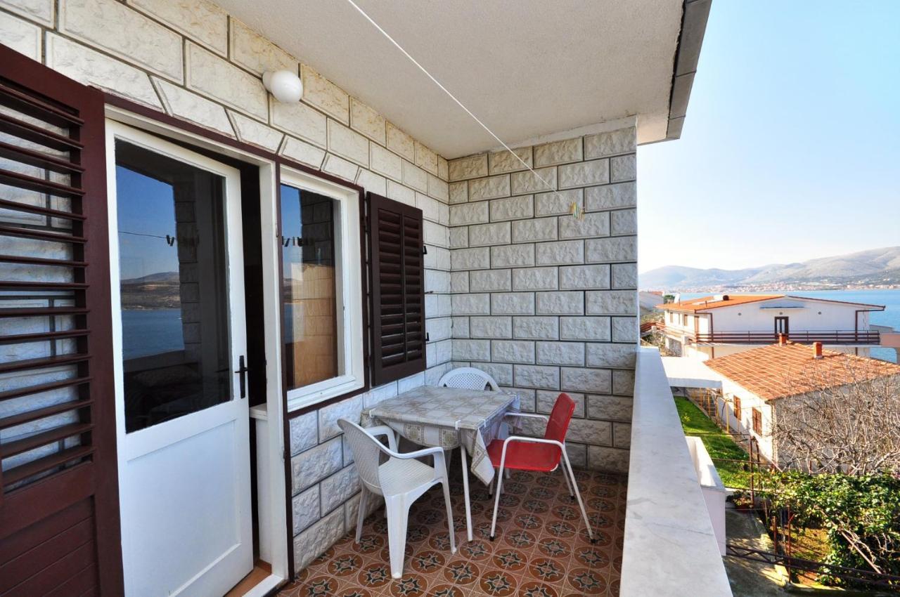 Apartments By The Sea Arbanija, Ciovo - 1085 โตรกีร์ ภายนอก รูปภาพ