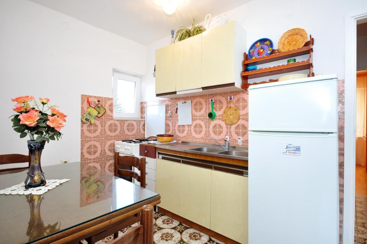Apartments By The Sea Arbanija, Ciovo - 1085 โตรกีร์ ภายนอก รูปภาพ